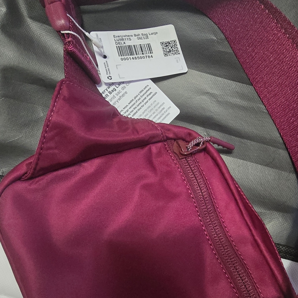LULULEMON Everywhere Belt Bag With Long Strap 1L. Merlot - Picture 5 of 5